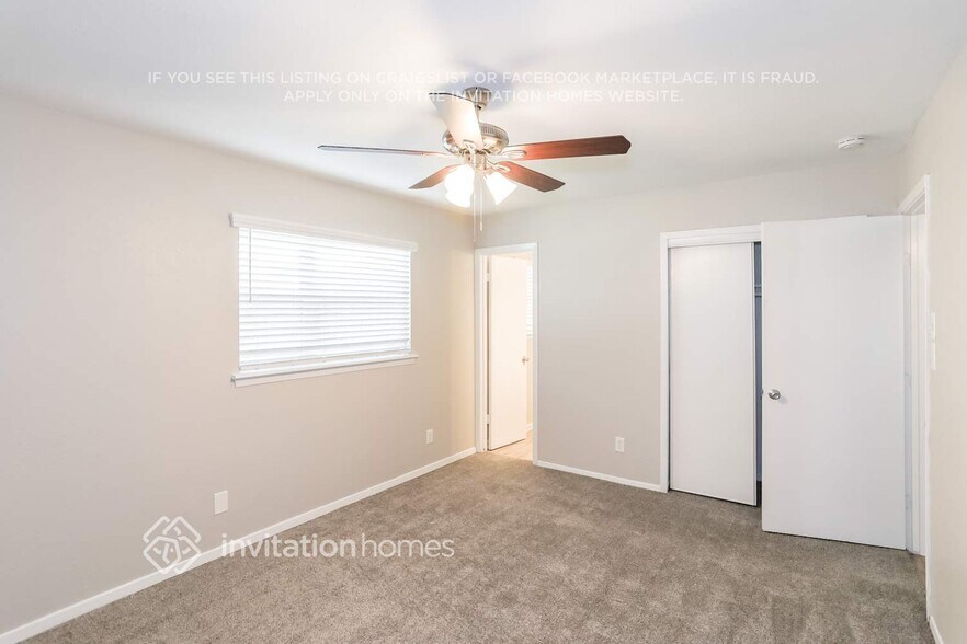 Building Photo - 807 Grassy Glen Dr