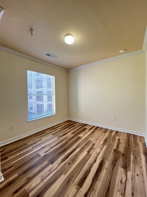 Building Photo - 1351 Tuscan Terrace