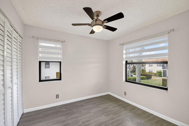 Building Photo - 7142 Golf Colony Ct