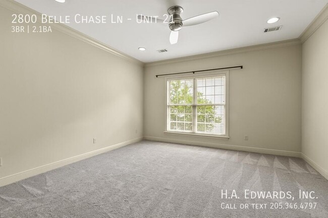 Building Photo - 2800 Belle Chase Ln