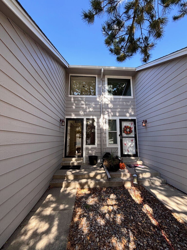 Building Photo - 13933 E Oxford Pl