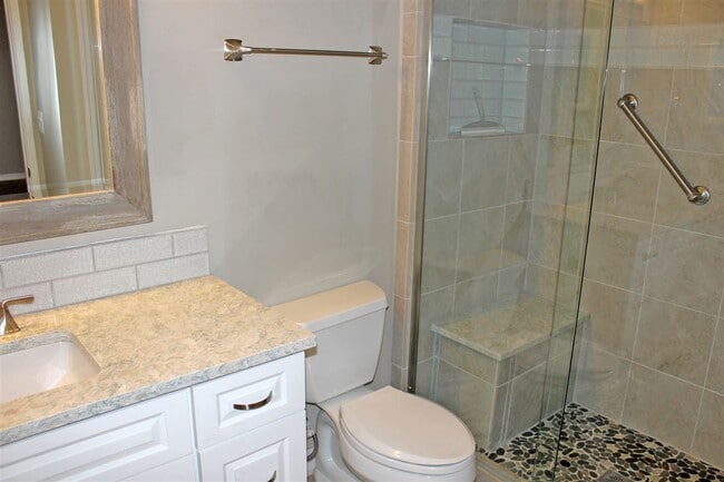 Building Photo - 550 Florida Club Blvd