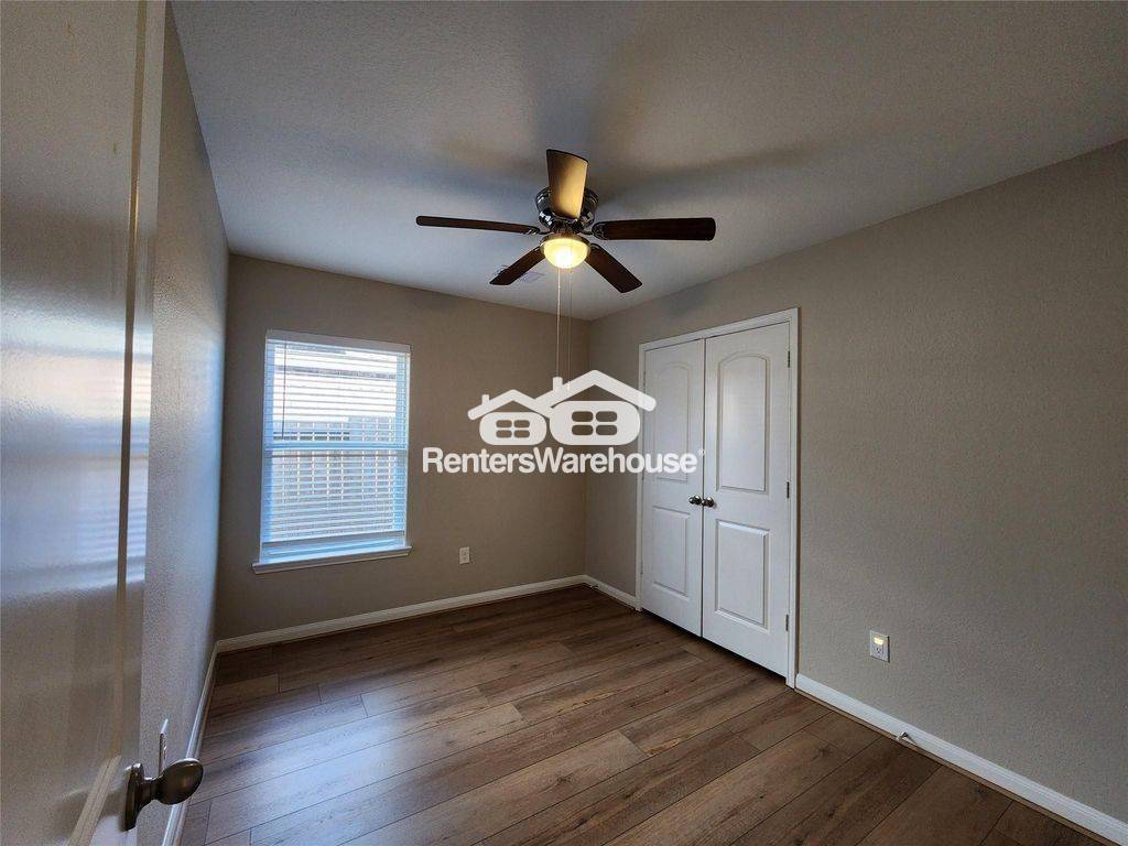 Building Photo - 22527 Cloverland Field Dr