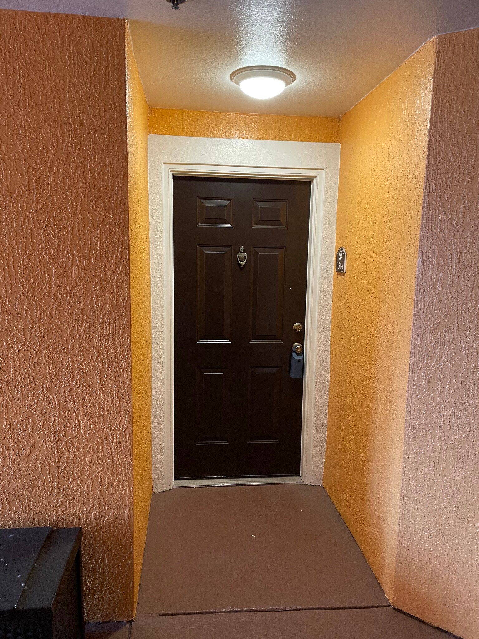 Building Photo - 5455 Vineland Rd