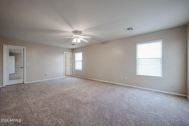 Building Photo - 2646 S Southwind Dr