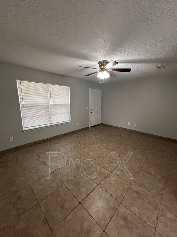 Building Photo - 3501 SW Landau Ct