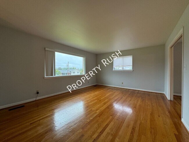 Building Photo - 2307 Arroyo Dr