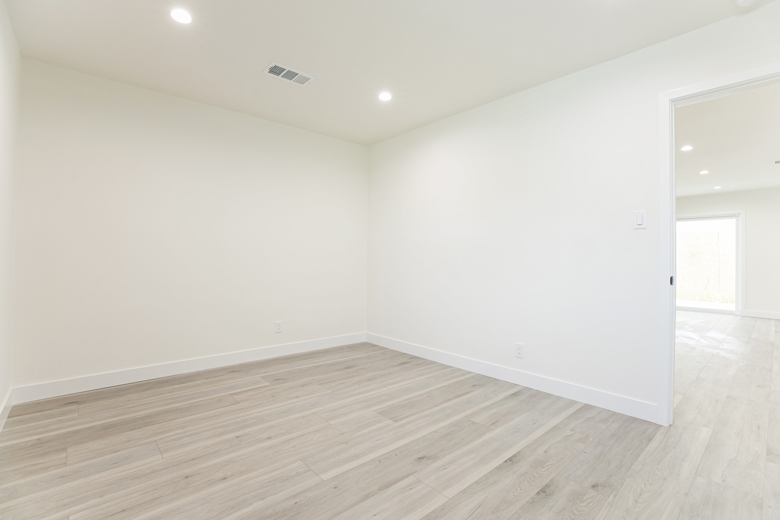Building Photo - 7759 Van Noord Ave