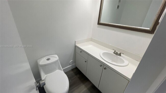 Building Photo - 10801 SW 109th Ct