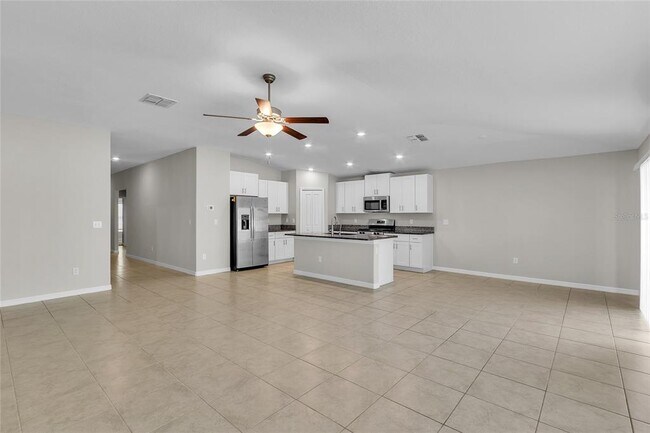 Building Photo - 10357 Scarlet Skimmer Dr