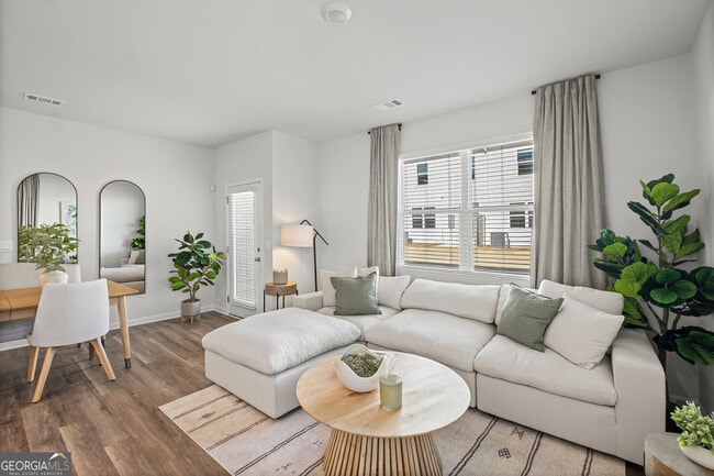 Building Photo - 3 Silverbell Ln NW