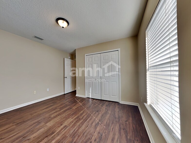 Building Photo - 8227 Stelling Dr