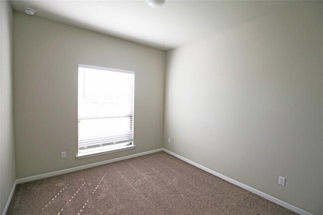 Building Photo - 233 Scenic Hills Cir