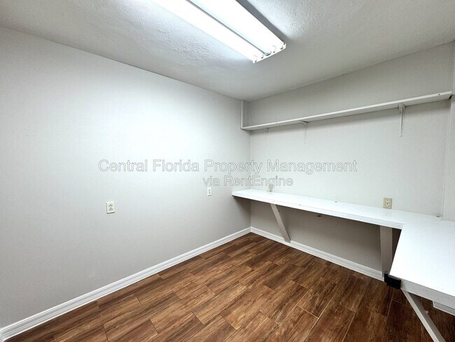 Building Photo - 659 Elderwood Ct
