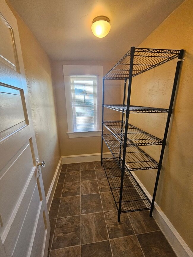 Building Photo - 1/2 OFF FIRST MONTH'S RENT! Charming 2 Bedroom with Bonus/Laundry Room
