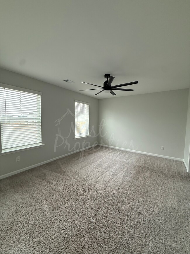 Building Photo - 143 Brockway Dr