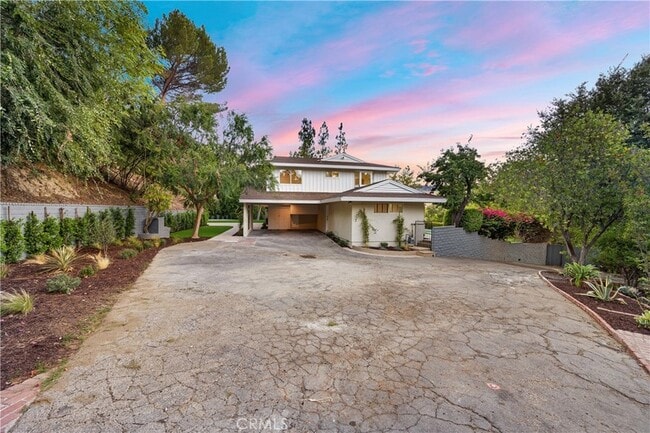 Building Photo - 4620 Encino Ave