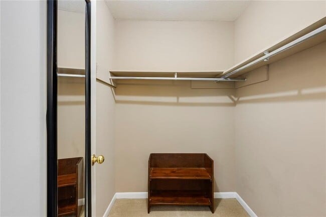 Building Photo - 7094 Stonington Dr NE