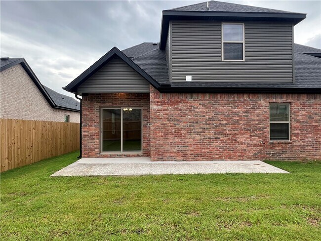 Building Photo - 7202 SW Basswood Ave