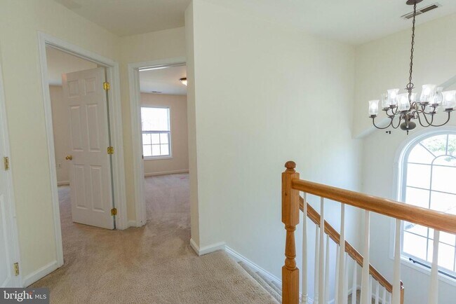 Building Photo - 59 Stork Ln