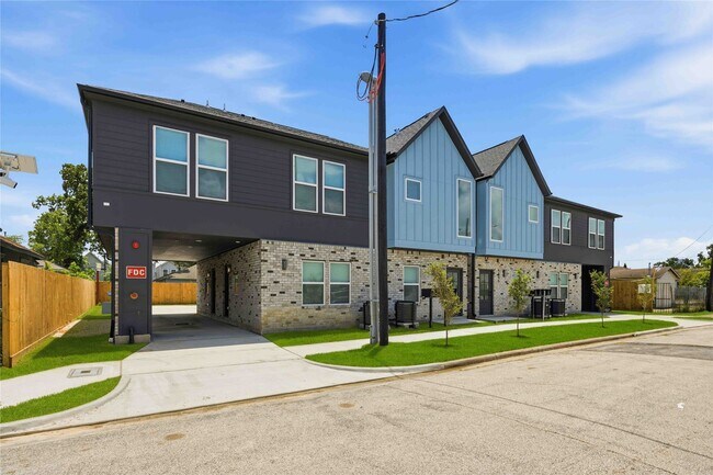 Building Photo - 5406 San Jose St