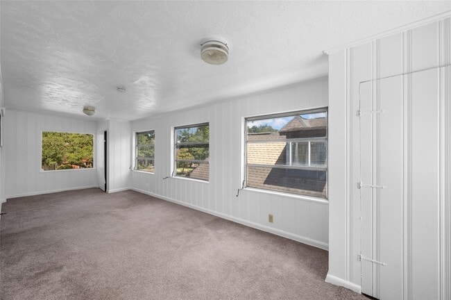 Building Photo - 1955 Lexington St