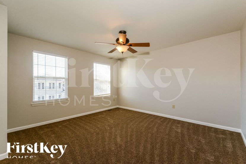 Building Photo - 1012 Glengarry Dr