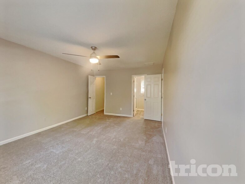 Building Photo - 5708 Green Apple Dr