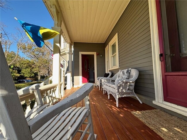 Building Photo - 8 Cottage St