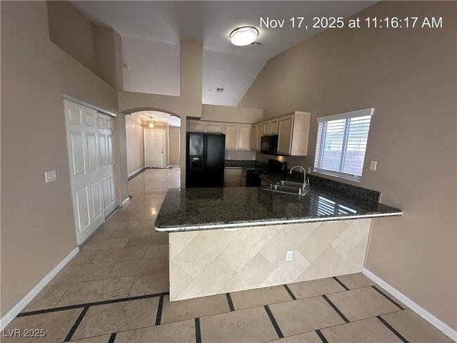 Building Photo - 5320 Corbett St