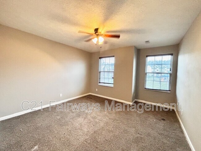 Building Photo - 6469 Lindsey Ln