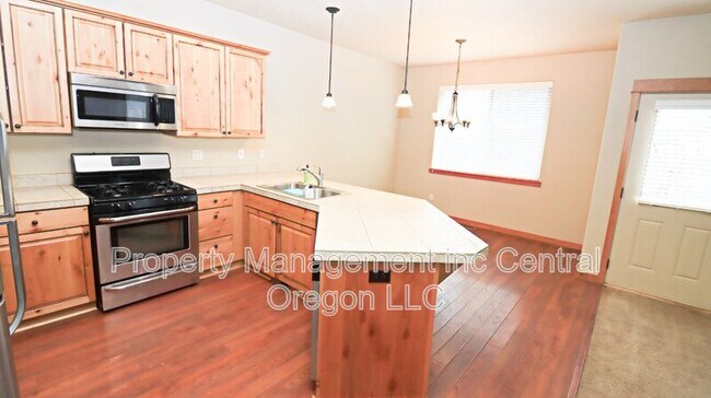 Building Photo - 20277 Knightsbridge Pl