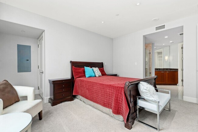 Building Photo - Spacious Irvine Financial District Condo with Full Service Amenities