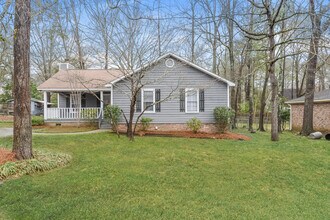 Building Photo - Beautiful Irmo Home with LVP Flooring