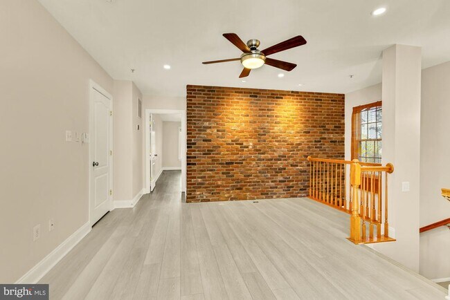 Building Photo - 640 Orchard Ridge Dr