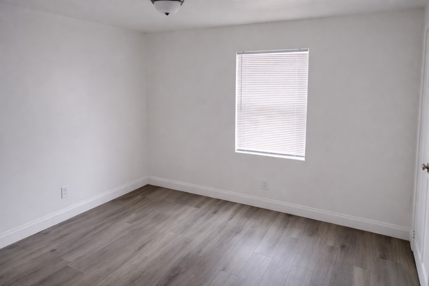 Building Photo - 107 Garland Ter