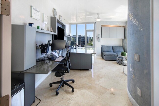 Building Photo - 301 Hendricks Isle
