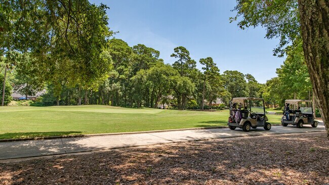 Building Photo - 14 Stillwood Dr