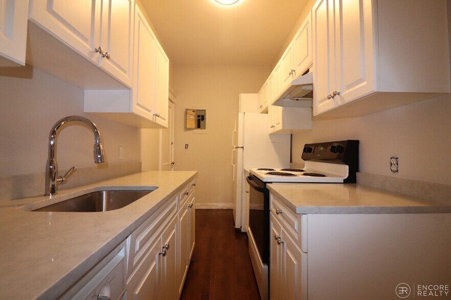 Building Photo - 31 Stearns Rd