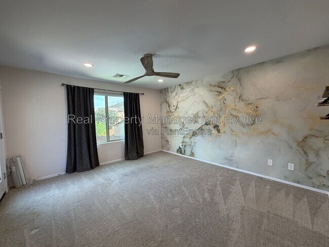 Building Photo - 5164 W Quail Track Dr