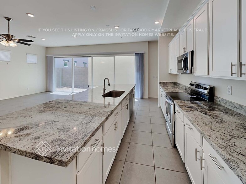 Building Photo - 1531 E Shannon St