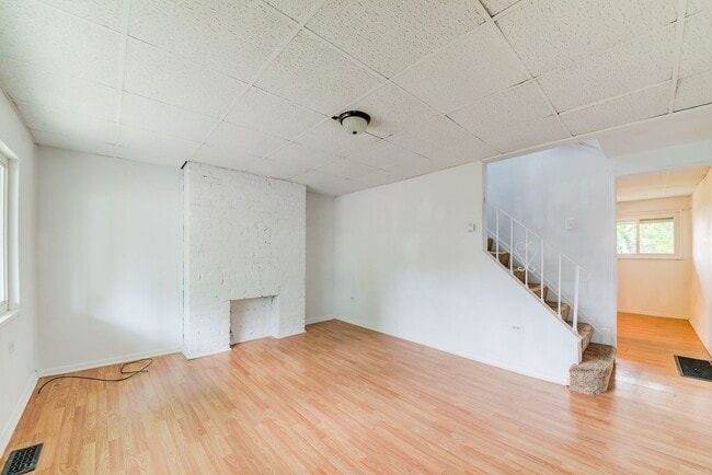 Building Photo - 474 Edith St