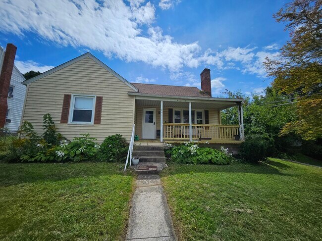 Building Photo - 301 College Ave