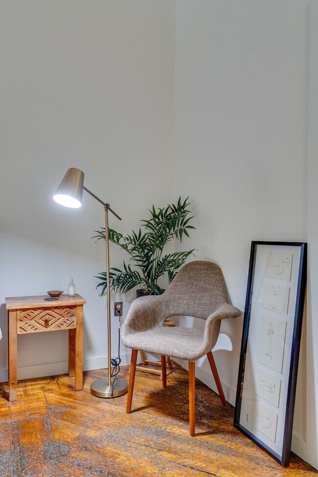 Building Photo - Amazing Germantown Loft in Historic Werthan Mills Lofts!