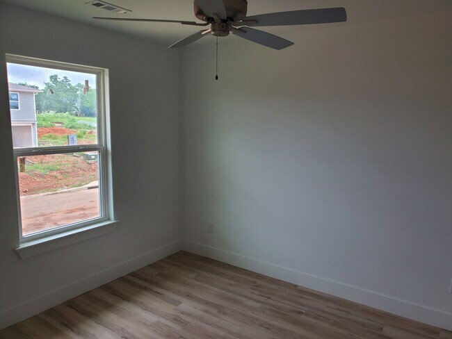 Building Photo - 1205 Nedra Dr