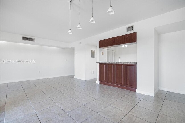 Building Photo - 9040 SW 125th Ave