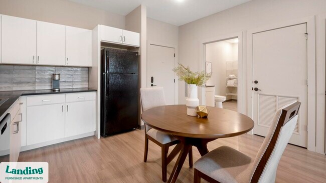 Building Photo - 645 N Front St