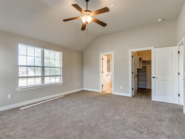Building Photo - 3409 Valley
