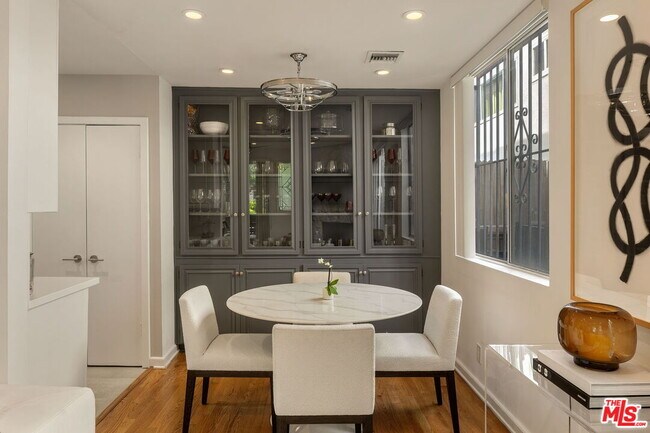 Building Photo - 1338 Harvard St