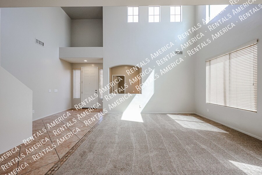 Building Photo - 1155 E Winchester Pl